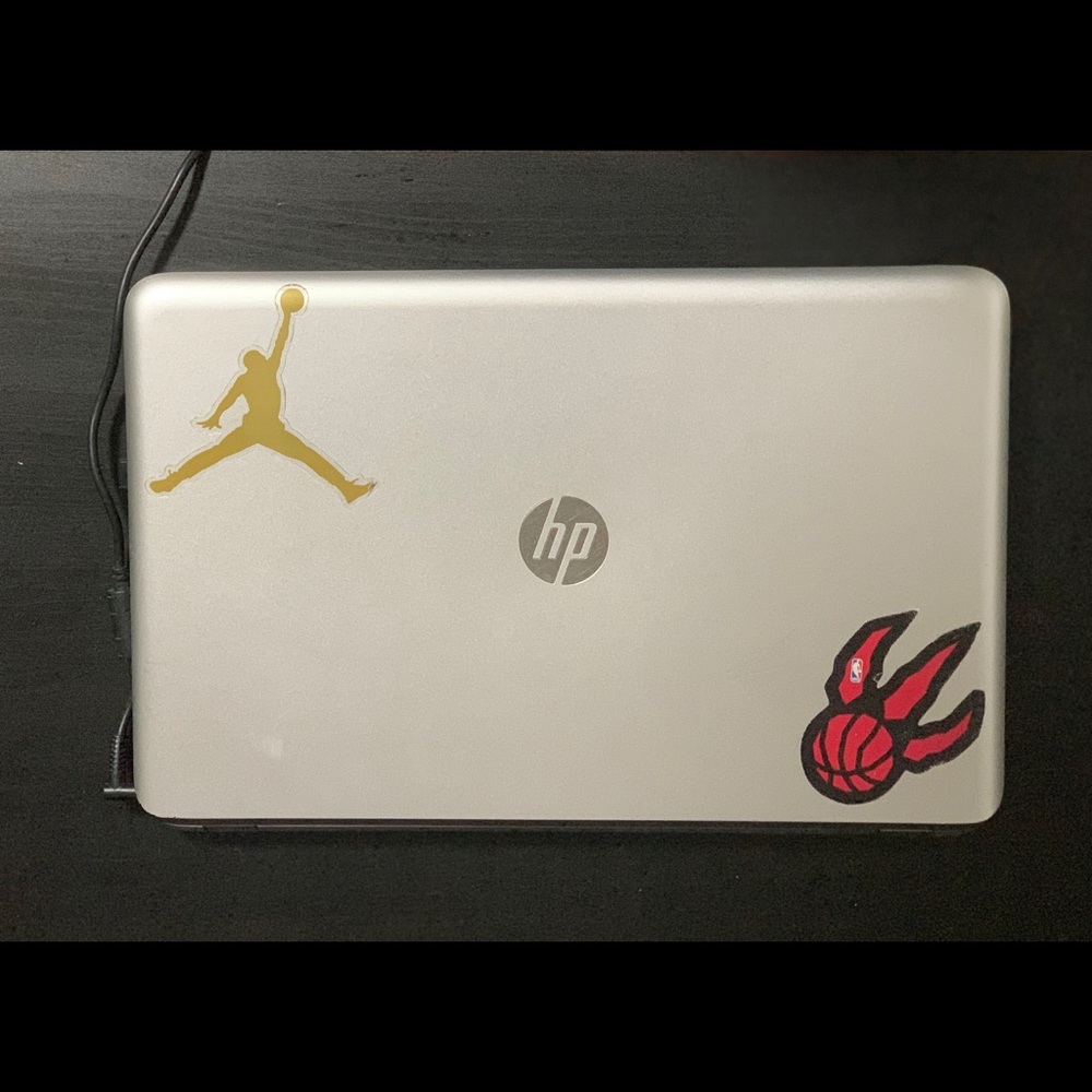 HP Laptop 27”